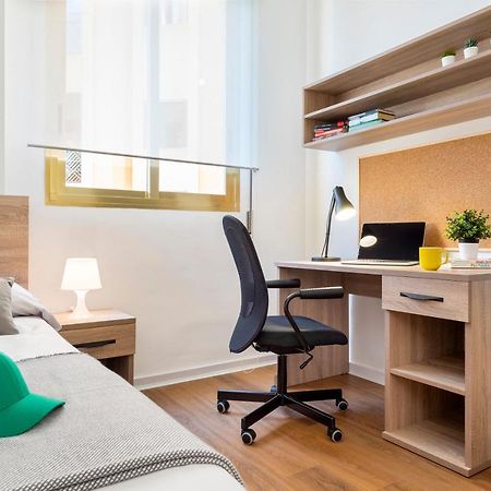 Micampus Armendariz Student Residence เซบีญา ภายนอก รูปภาพ